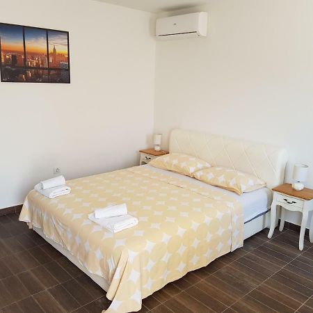 Apartments M&E Mokošica Chambre photo