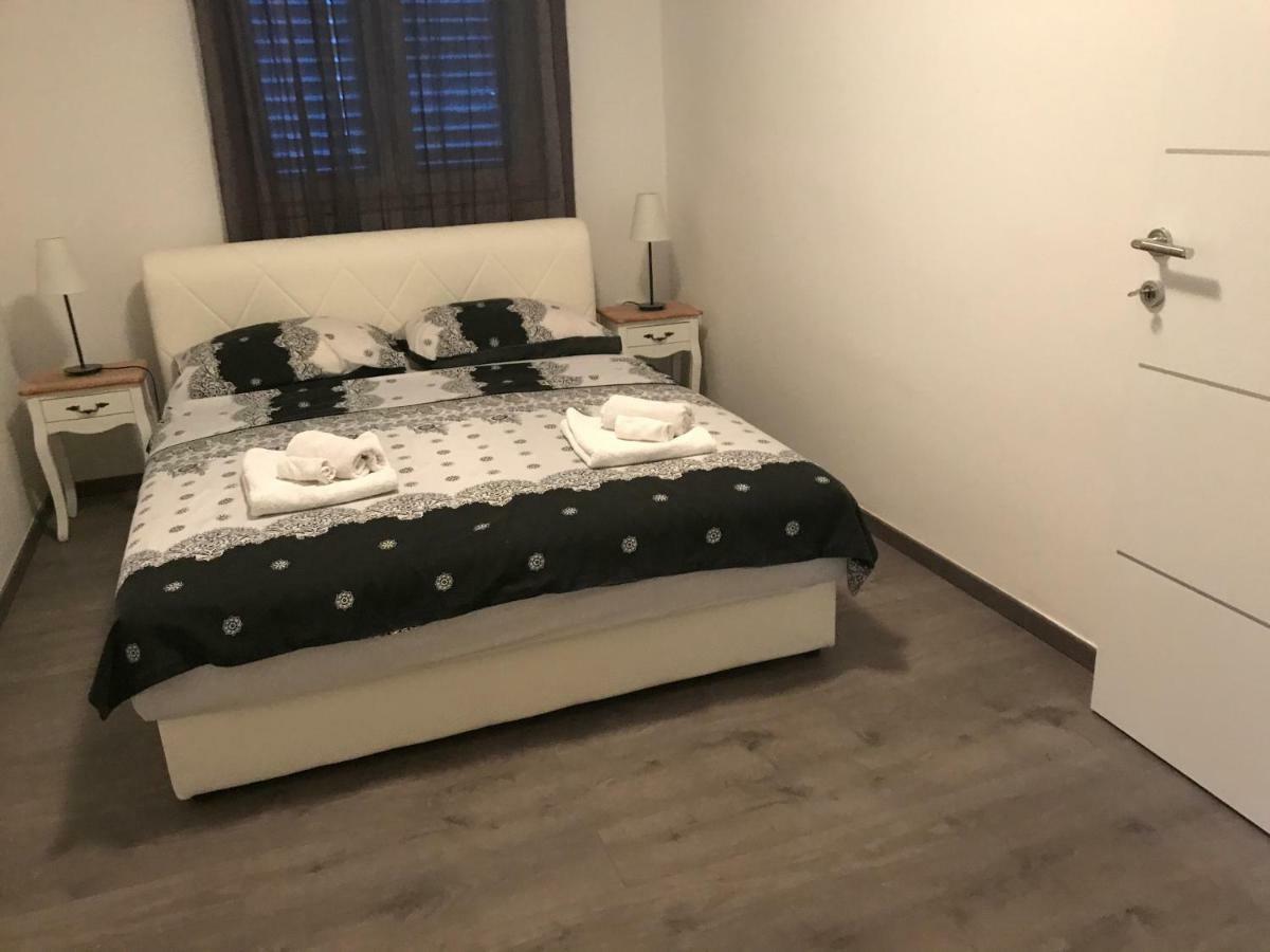 Apartments M&E Mokošica Extérieur photo